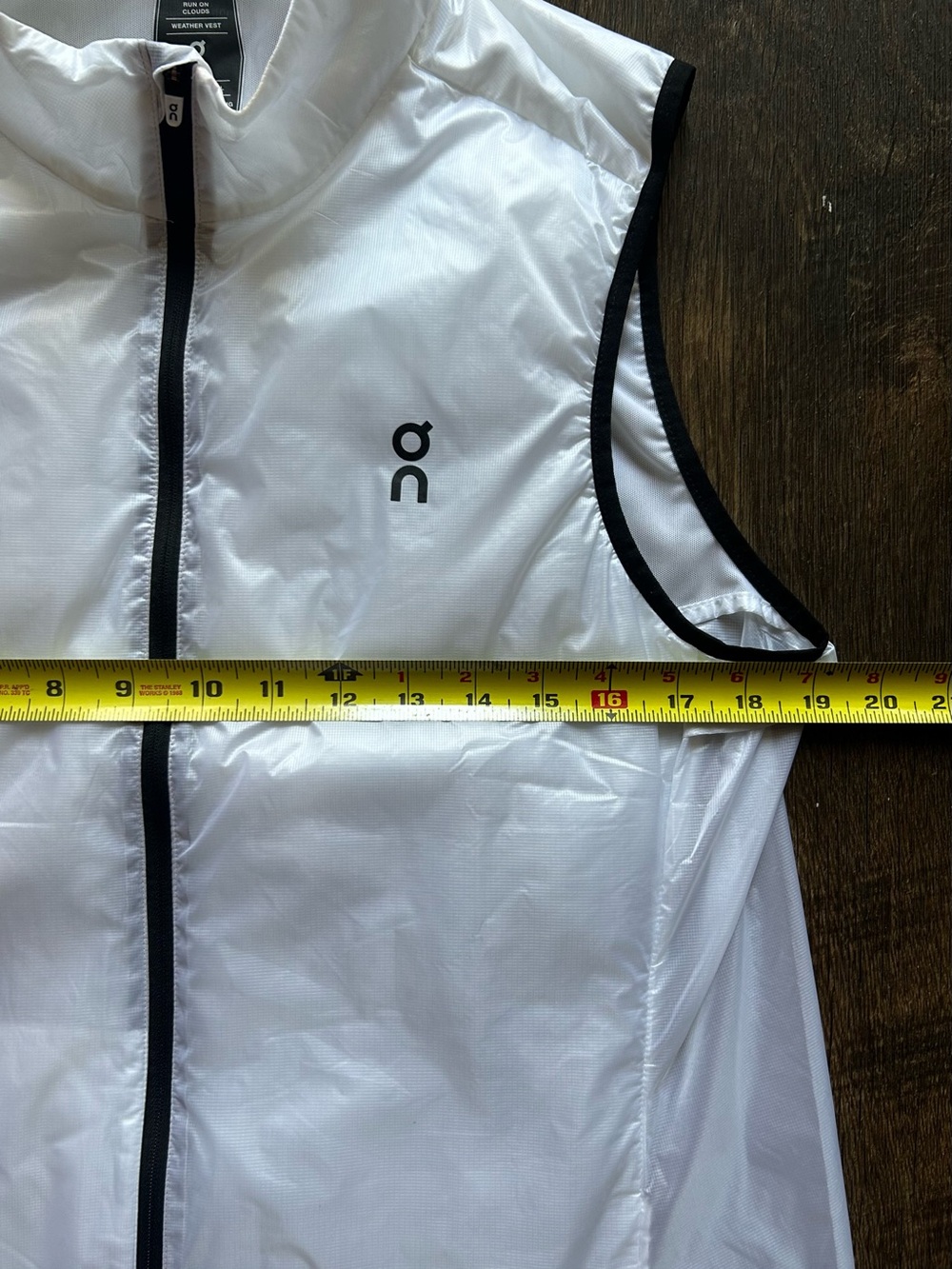On Running Vest - Picture 6 of 7
